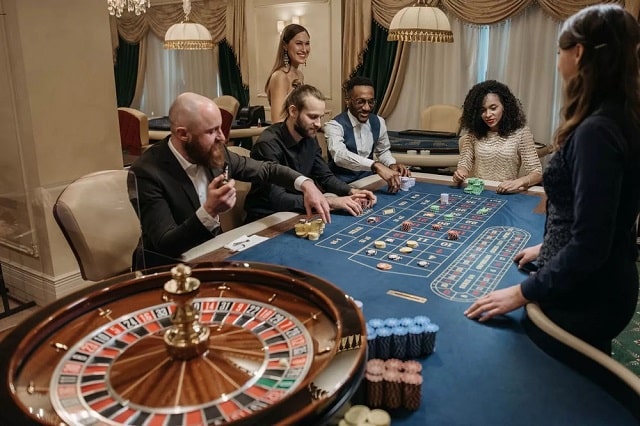 Đọc lệnh Baccarat chuẩn theo chuyên gia Valencia Chu